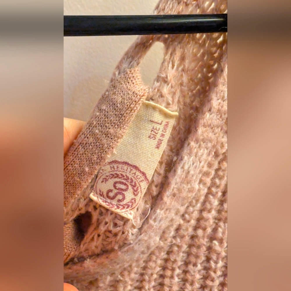 SO Sweater Criss Cross Back Size L